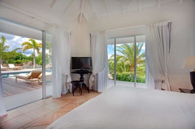 Luxury Villa Photo #36
