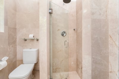 Luxury Villa Photo #32