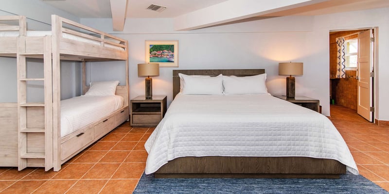 Cayman Castle & Guesthouse