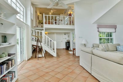 Luxury Villa Photo #15