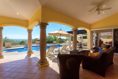Luxury Villa Photo #15