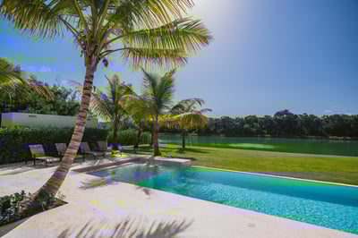 Luxury Villa Photo #13
