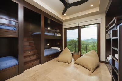 Luxury Villa Photo #34
