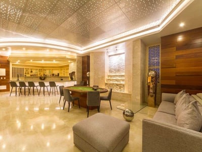 Luxury Villa Photo #18