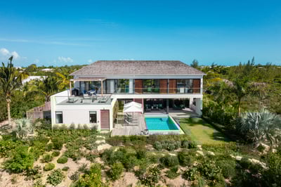 Luxury Villa Photo #3