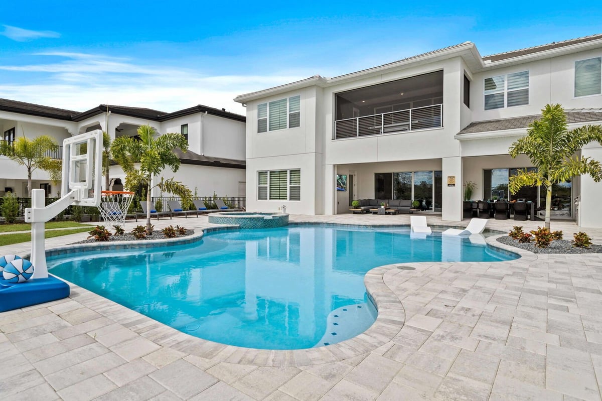 Adventure Galaxy Lodge