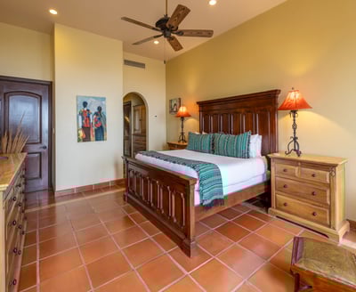 Luxury Villa Photo #29