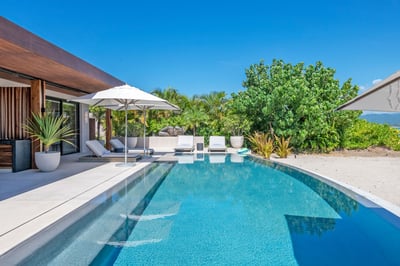 Luxury Villa Photo #4
