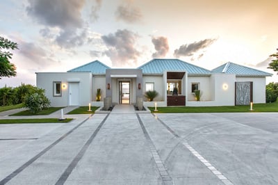 Luxury Villa Photo #14