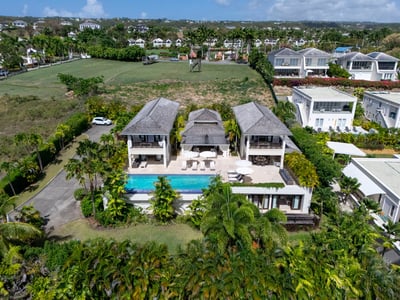 Luxury Villa Photo #2