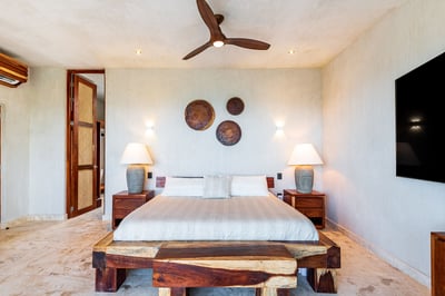 Luxury Villa Photo #47