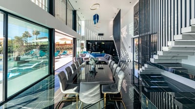Luxury Villa Photo #18