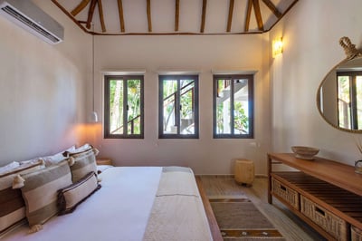 Luxury Villa Photo #11