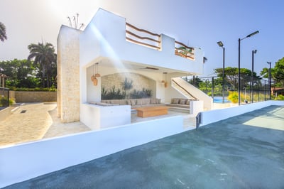 Luxury Villa Photo #11