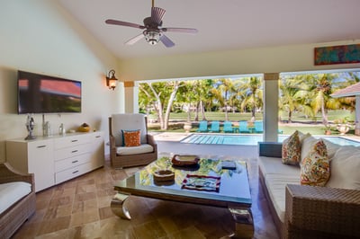 Luxury Villa Photo #22