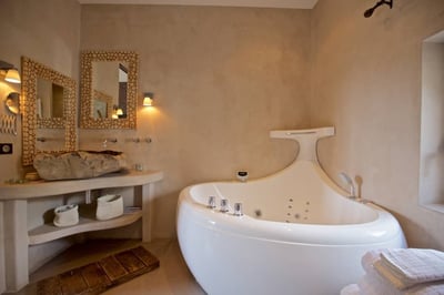Luxury Villa Photo #27