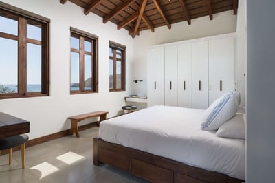 Luxury Villa Photo #9