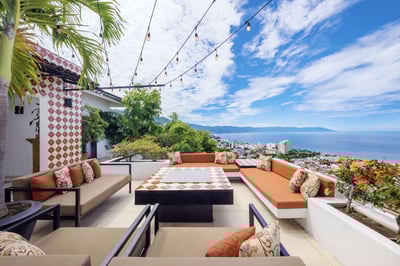 Luxury Villa Photo #7