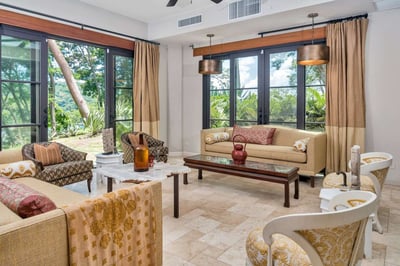 Luxury Villa Photo #33