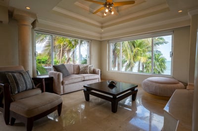 Luxury Villa Photo #44