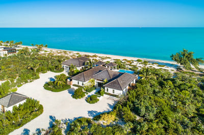 Luxury Villa Photo #3
