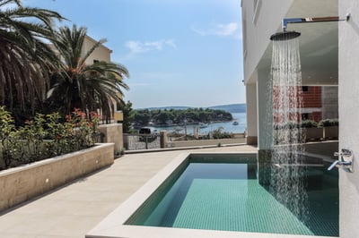 Luxury Villa Photo #5