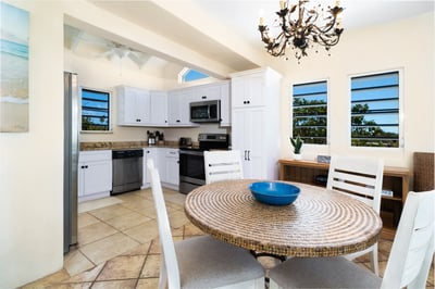 Luxury Villa Photo #19