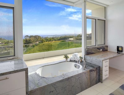 Luxury Villa Photo #26