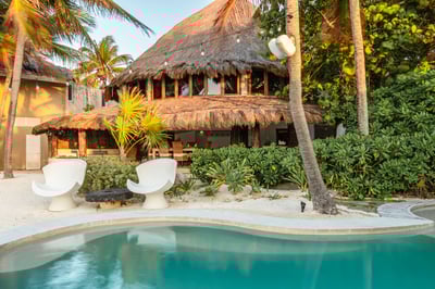 Luxury Villa Photo #3