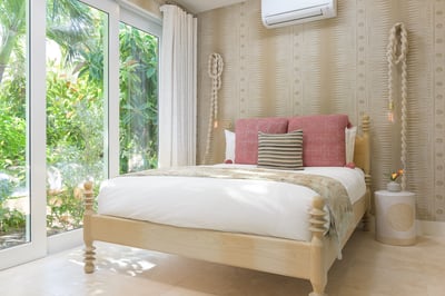 Luxury Villa Photo #18