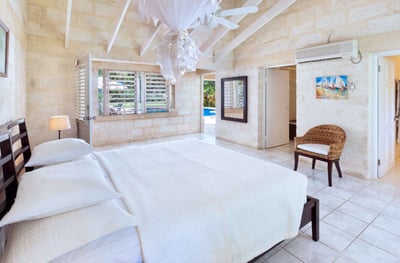 Luxury Villa Photo #13