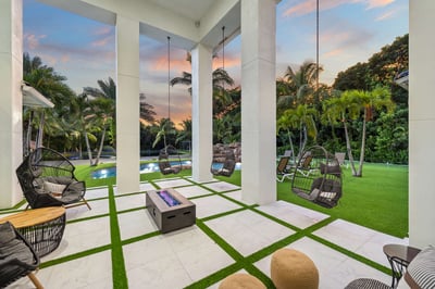 Luxury Villa Photo #18