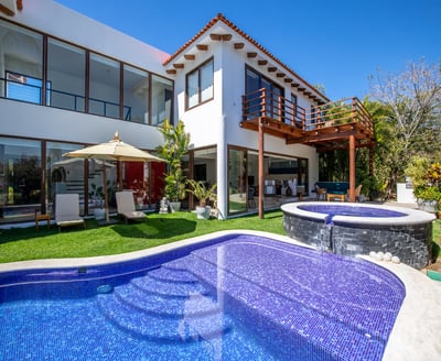 Luxury Villa Photo #10