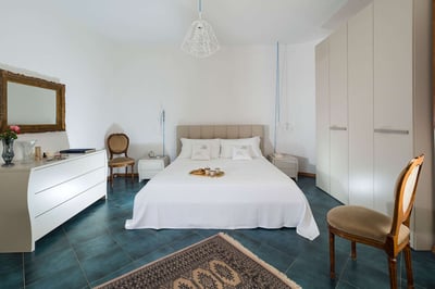 Luxury Villa Photo #35