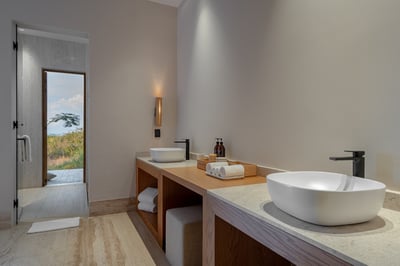 Luxury Villa Photo #31