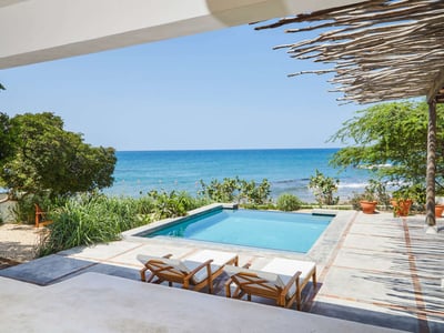 Treasure Beach,Peeniwalli