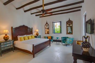 Luxury Villa Photo #35