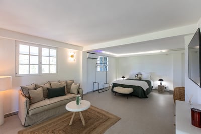 Luxury Villa Photo #36