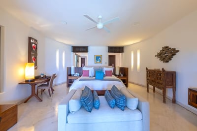 Luxury Villa Photo #45