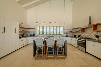 Luxury Villa Photo #16