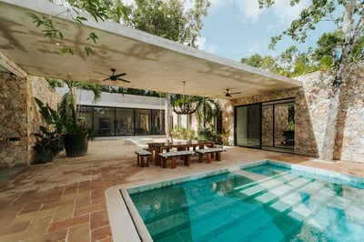 Luxury Villa Photo #6