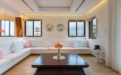 Luxury Villa Photo #26