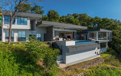 Luxury Villa Photo #2