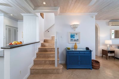 Luxury Villa Photo #12