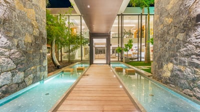 Luxury Villa Photo #29