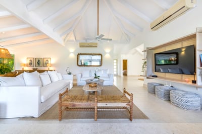 Luxury Villa Photo #7