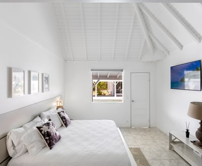 Luxury Villa Photo #24