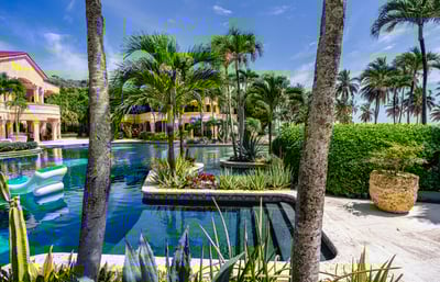Luxury Villa Photo #6