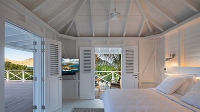 Bedroom 3: Euro King size bed, air conditioning, HD-TV, Apple TV, Dish Network, dressing room, 