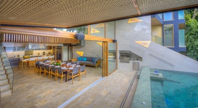 Seaside 2 Dining Area